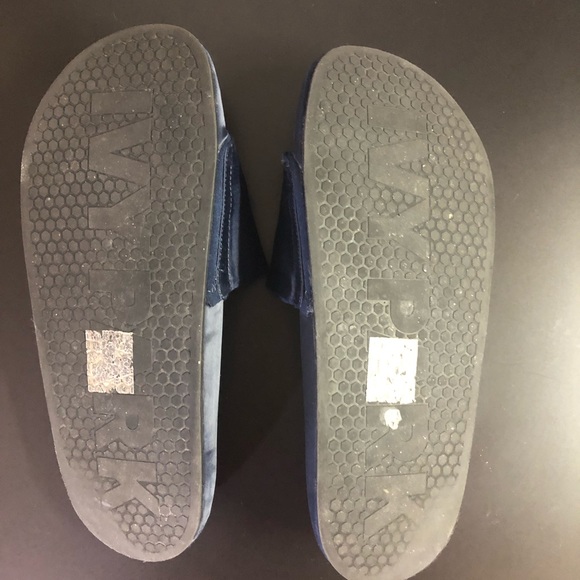 IVY PARK 2018 Slides - Picture 4 of 5